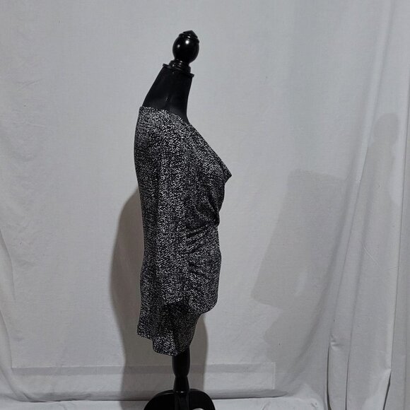 Vince Camuto blouse stretchy pull over black and white stripes clingy ruched top - Picture 2 of 15